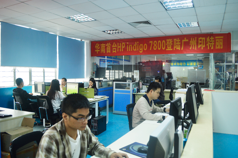 印特麗印前人員辦公日常 印特麗印前人員辦公日常